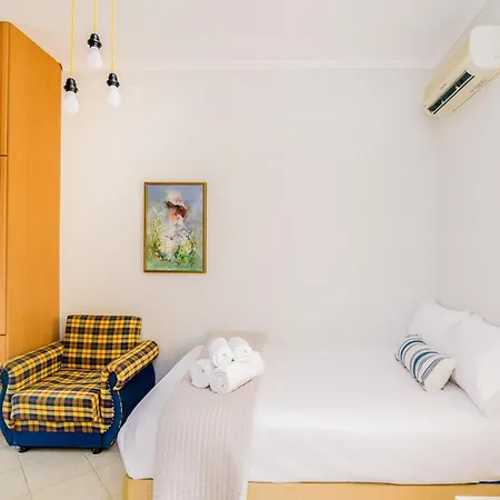 Marillia With Balcony * Σταυρός